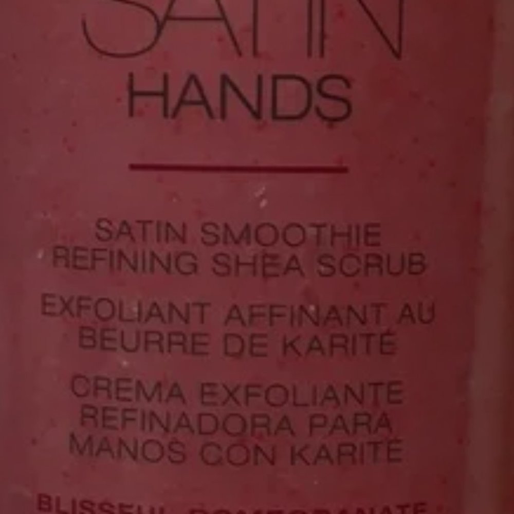 Satin Hands scrub + Feet Citrus Rose. MARY KAY.